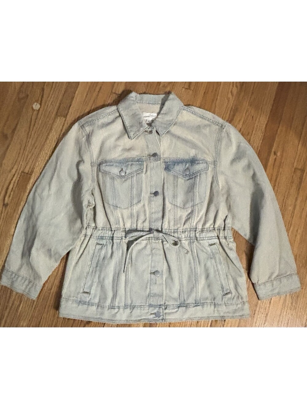 Universal Thread Light Wash Jean Jacket Size M